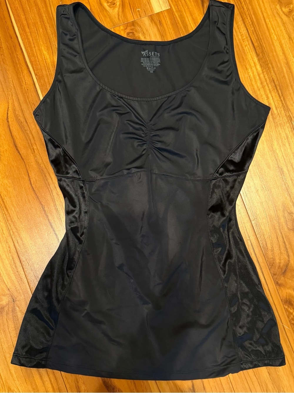 ⛱️Love Your Assets by Sara Blakely - Black Satiny Shaping Cami Tank - 1X